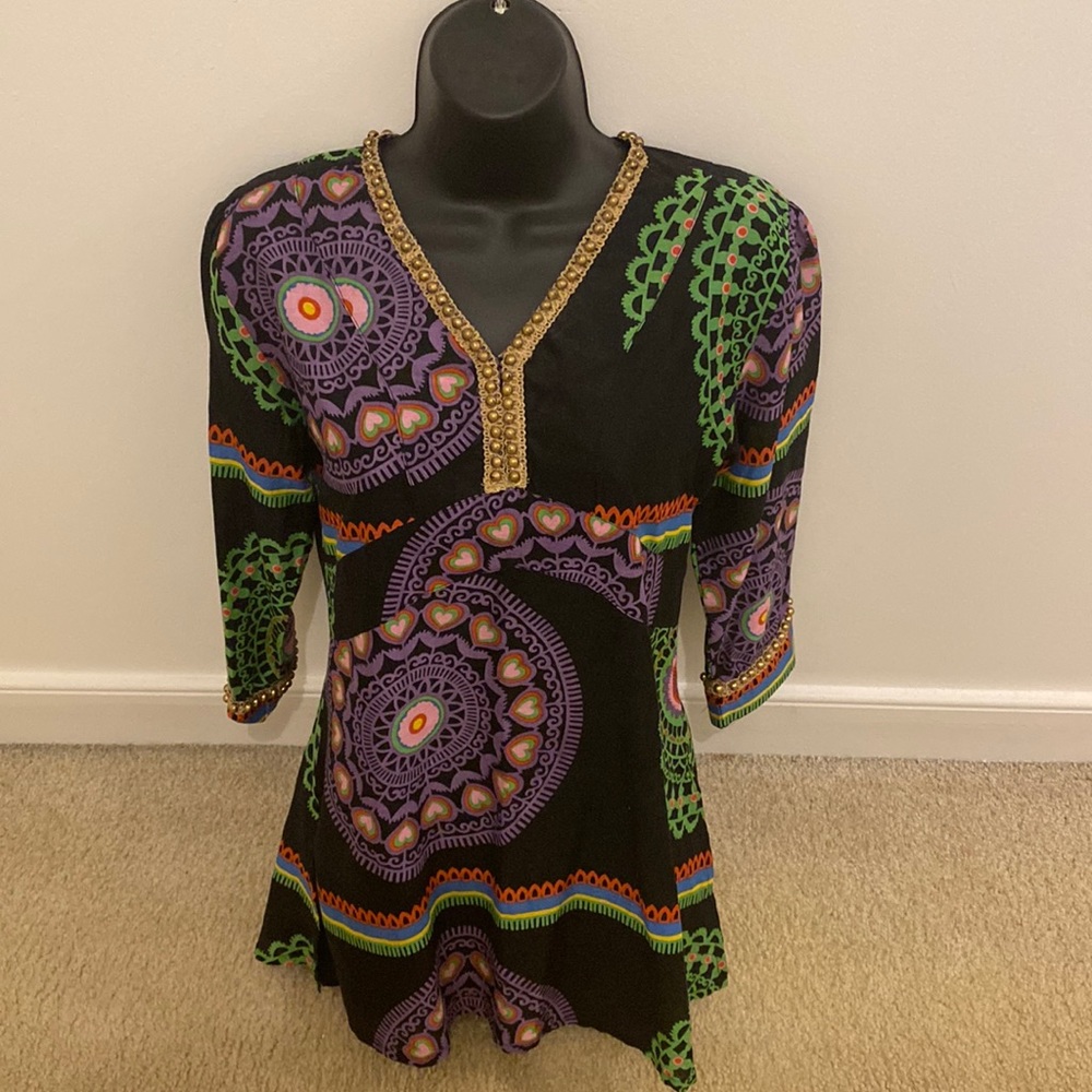 Used Liza Byrd Tunic blouse